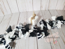 Load image into Gallery viewer, Set of 3 rustic wooden presents