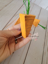 Load image into Gallery viewer, Wooden Rustic Carrots