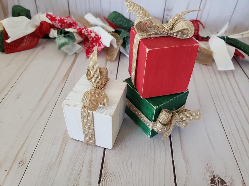 Set of 3 rustic wooden presents